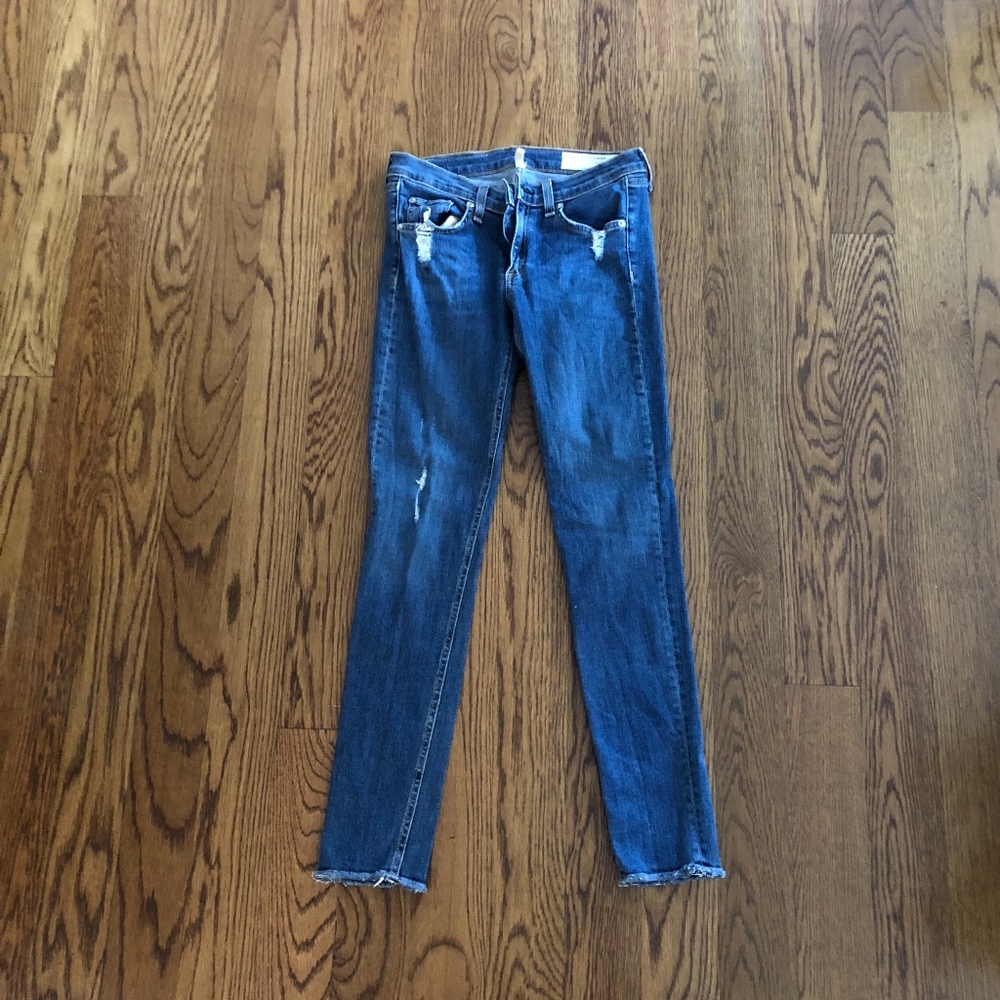 RAG AND BONE BLUE SKINNY JEANS IN A SIZE 27